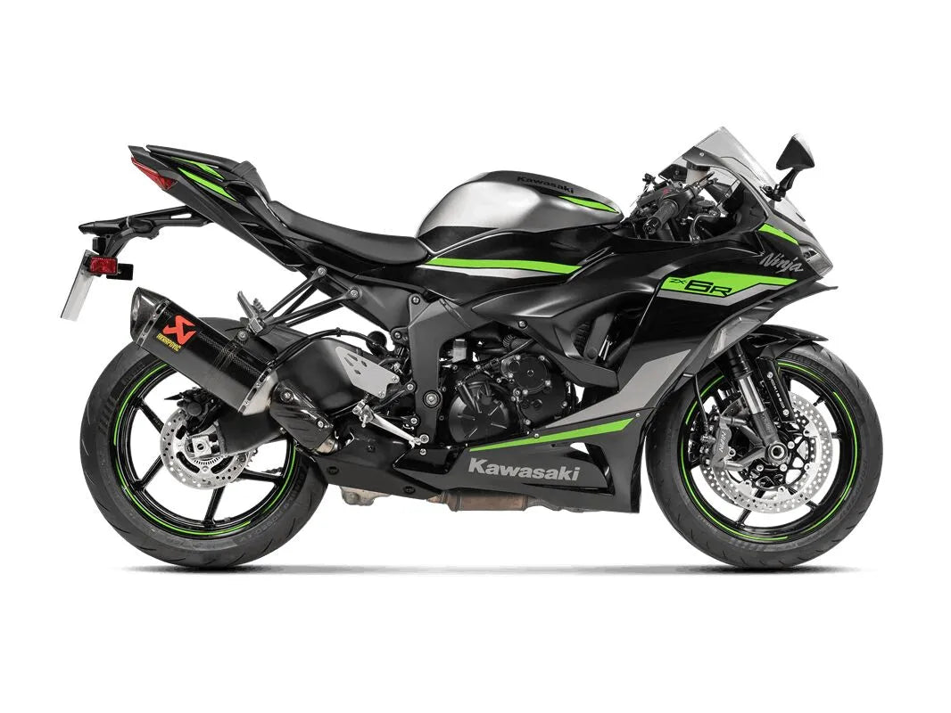 Akrapovic Slip-on Line Lyddæmper med Carbon Fiber Endestykke - ECE Godkendt til Vejbrug