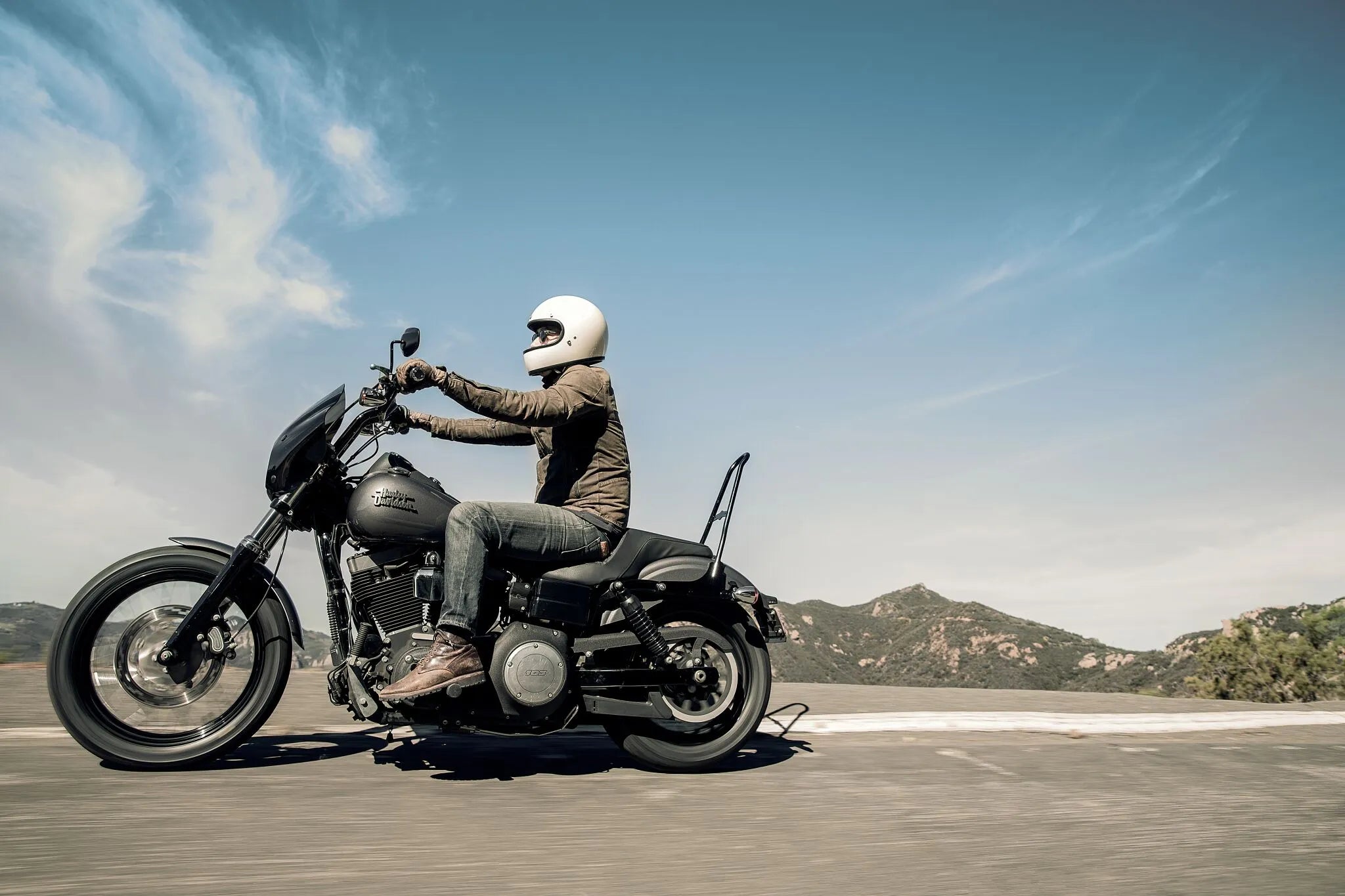 Bridgestone Battlecruise H50 Tire - 140/90b16 Rear