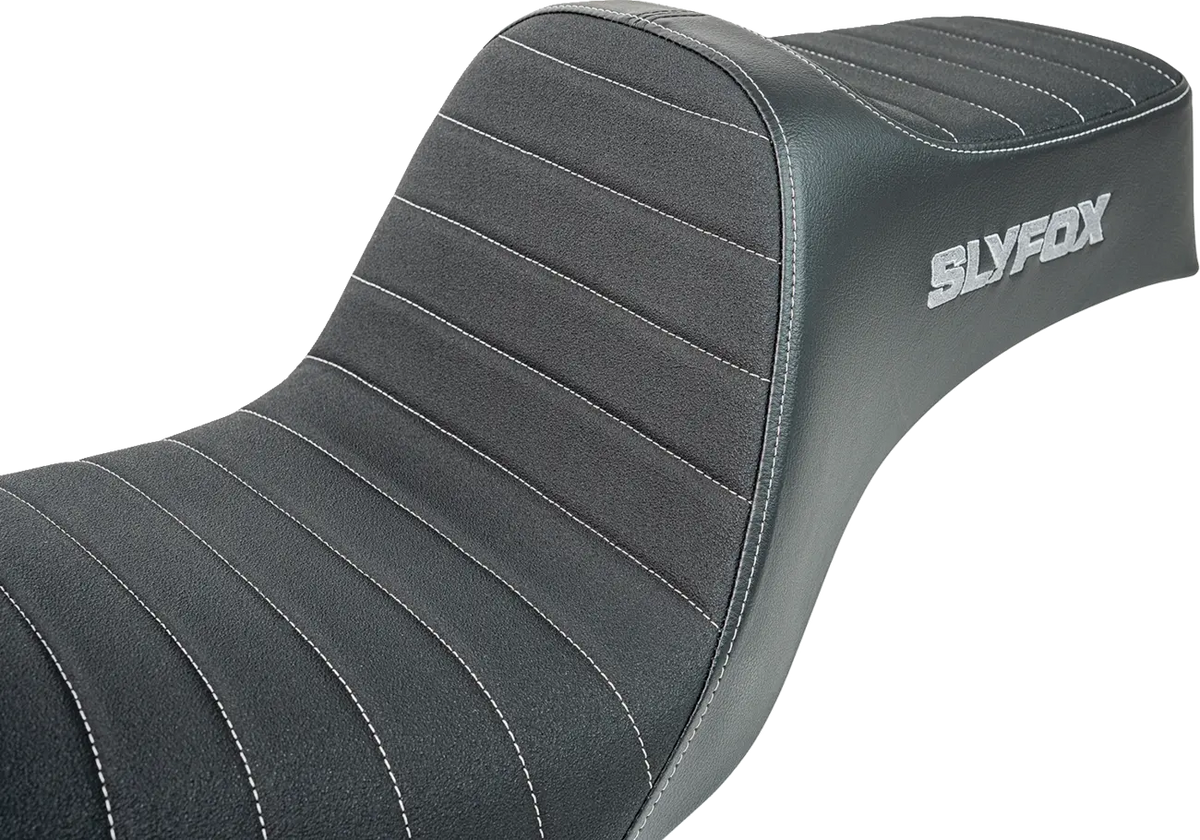 Slyfox High Noon Seat Silver Stitching for Dyna 2006-2017