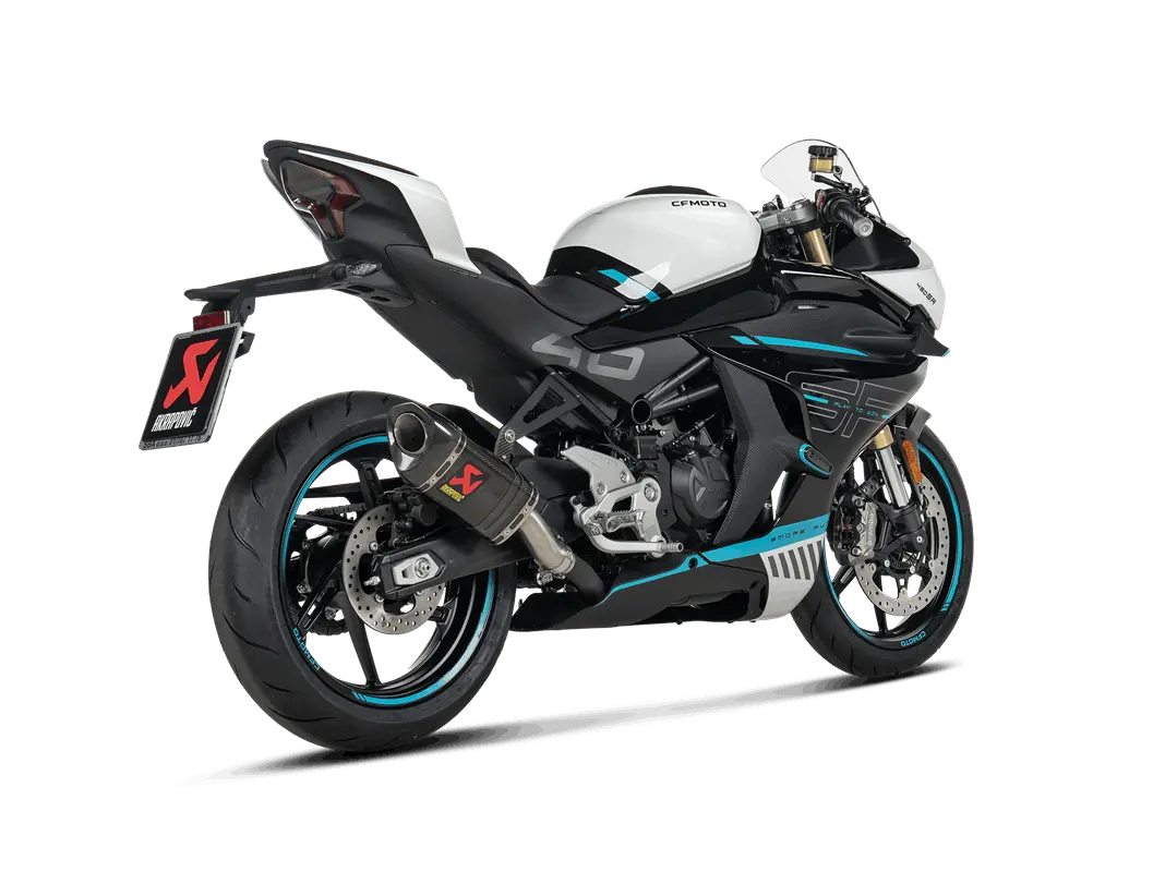Akrapovic Slip-on Line Lyddæmper Street Kulfiber