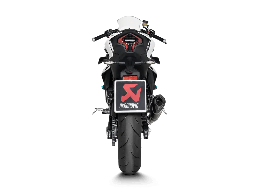 Akrapovic Slip-on Line Lyddæmper Street Kulfiber
