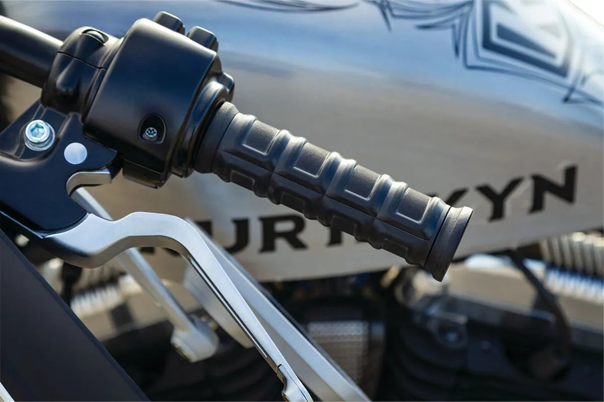 Kuryakyn Dillinger Handlebar Grips