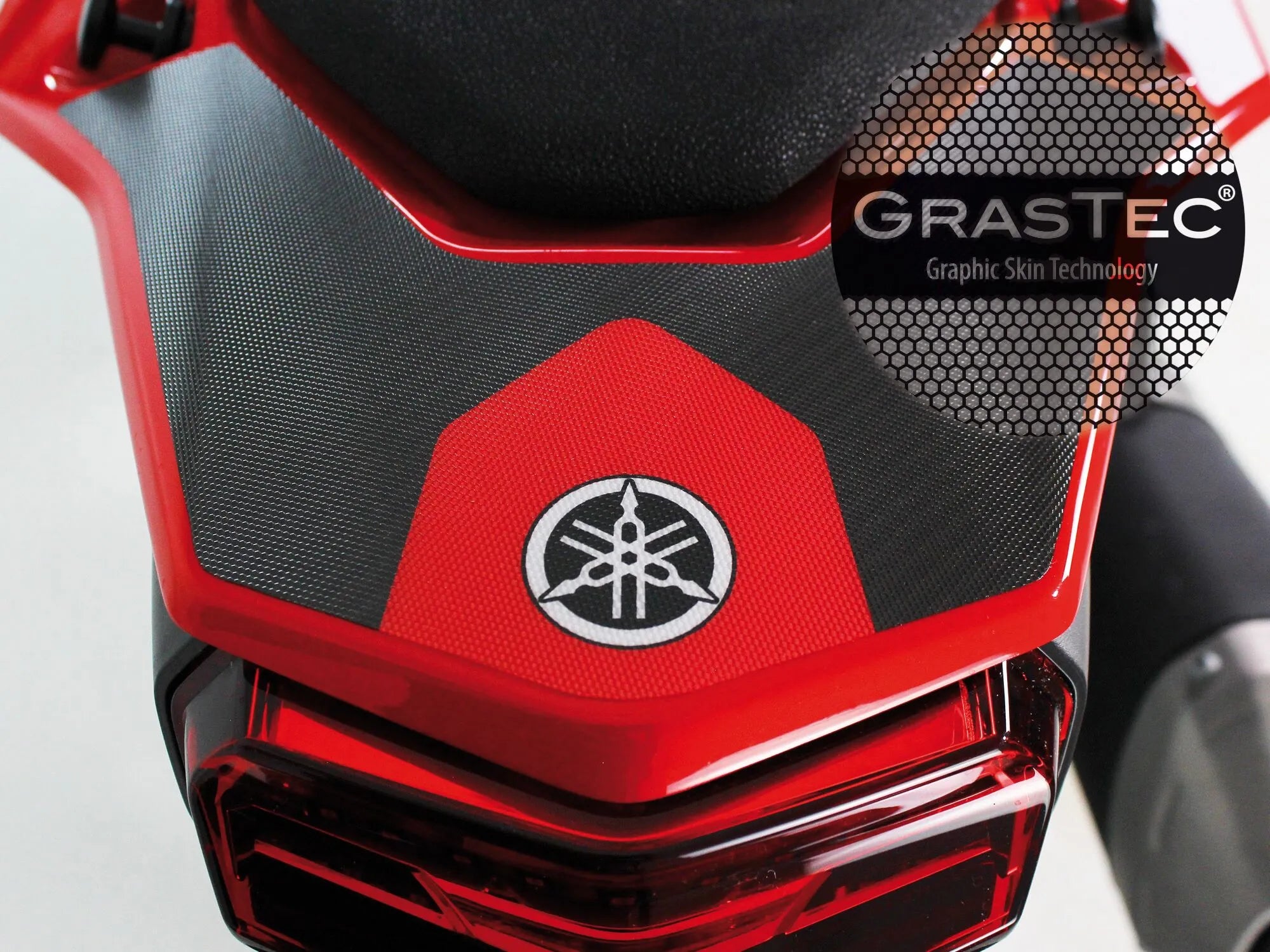 Uniracing Decal Kit For Yamaha - Red/white