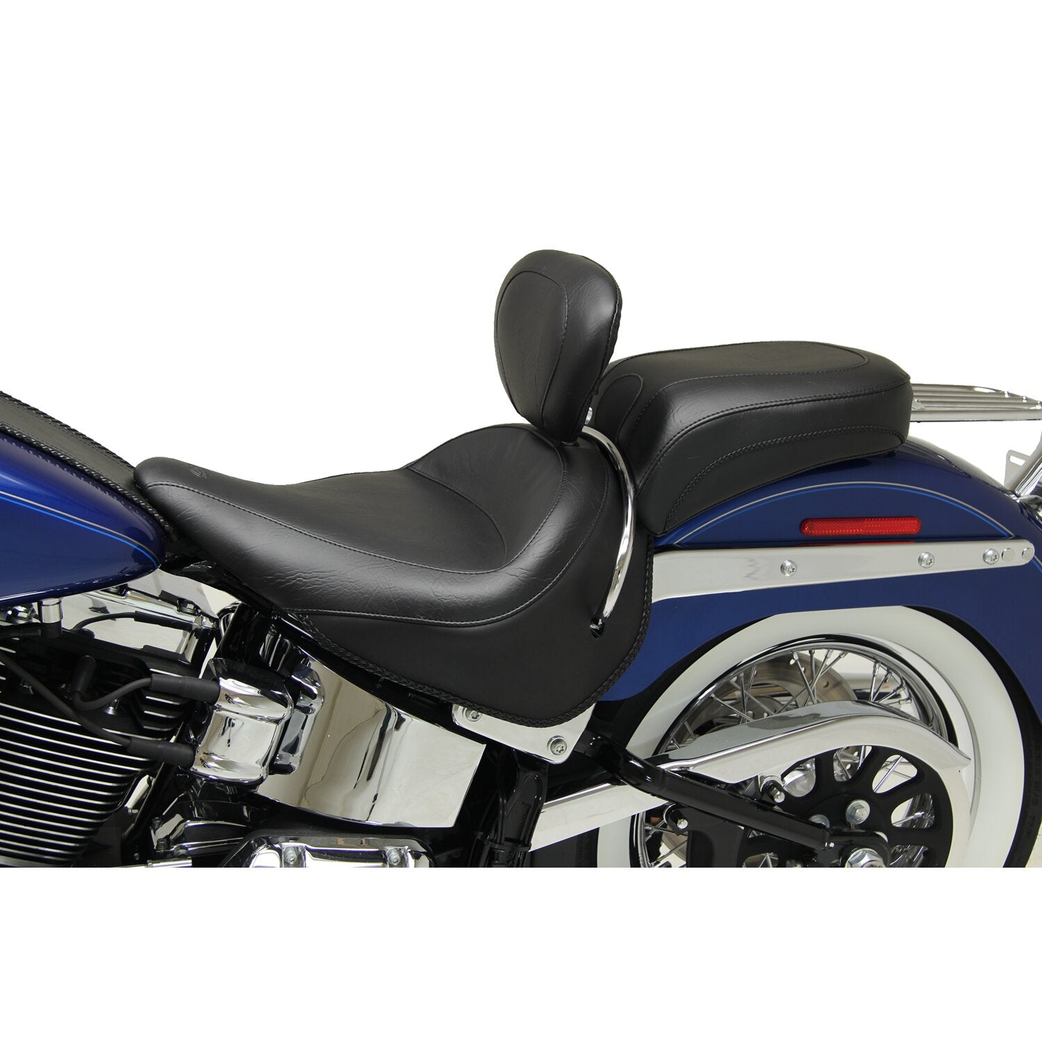 Mustang Wide Touring solo seat - With rider backrest
