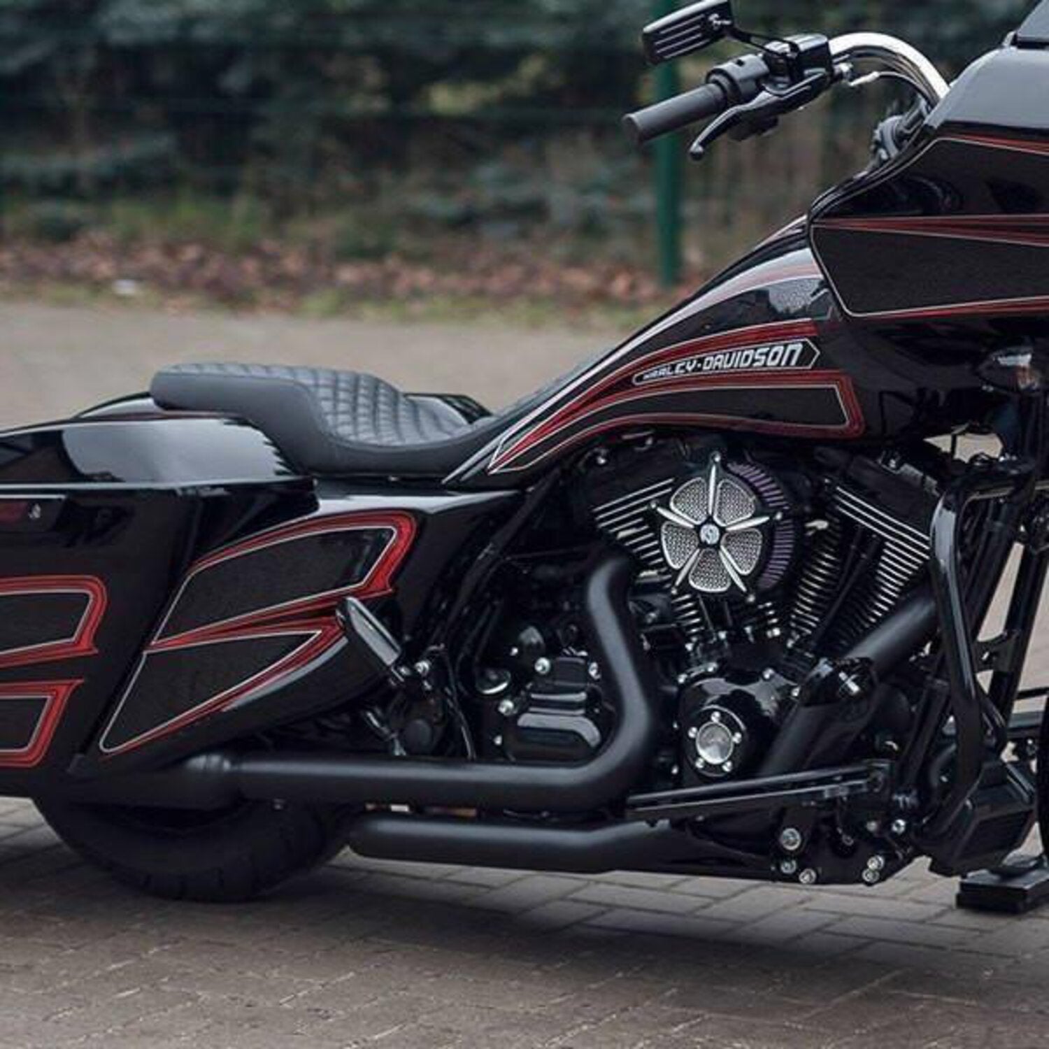 Killer Custom stretched gas tank & side cover kit - 'Smooth'