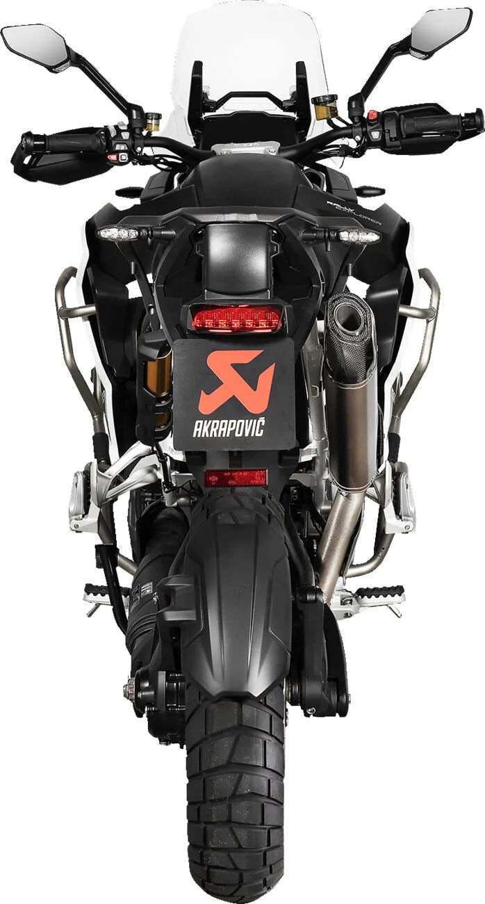 Akrapovic Slip-on Line Lyddæmper med Carbon Fiber Endestykke - ECE Godkendt til Vejbrug