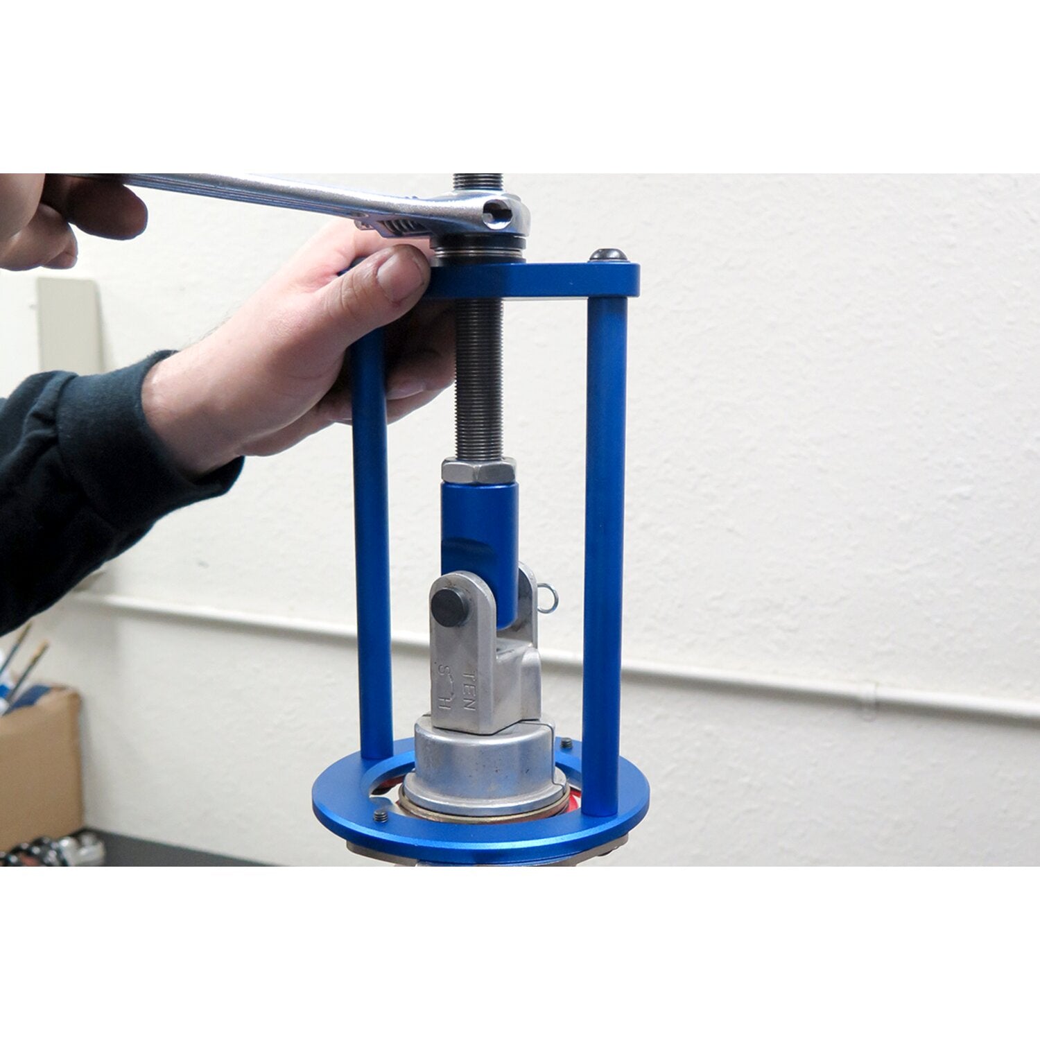 Motion Pro shock spring compressor