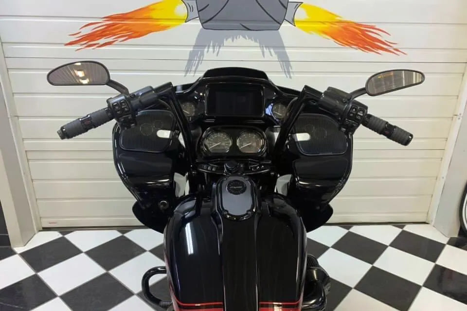 Fat Baggers Inc. 1-1/4" Flat Top Handlebar