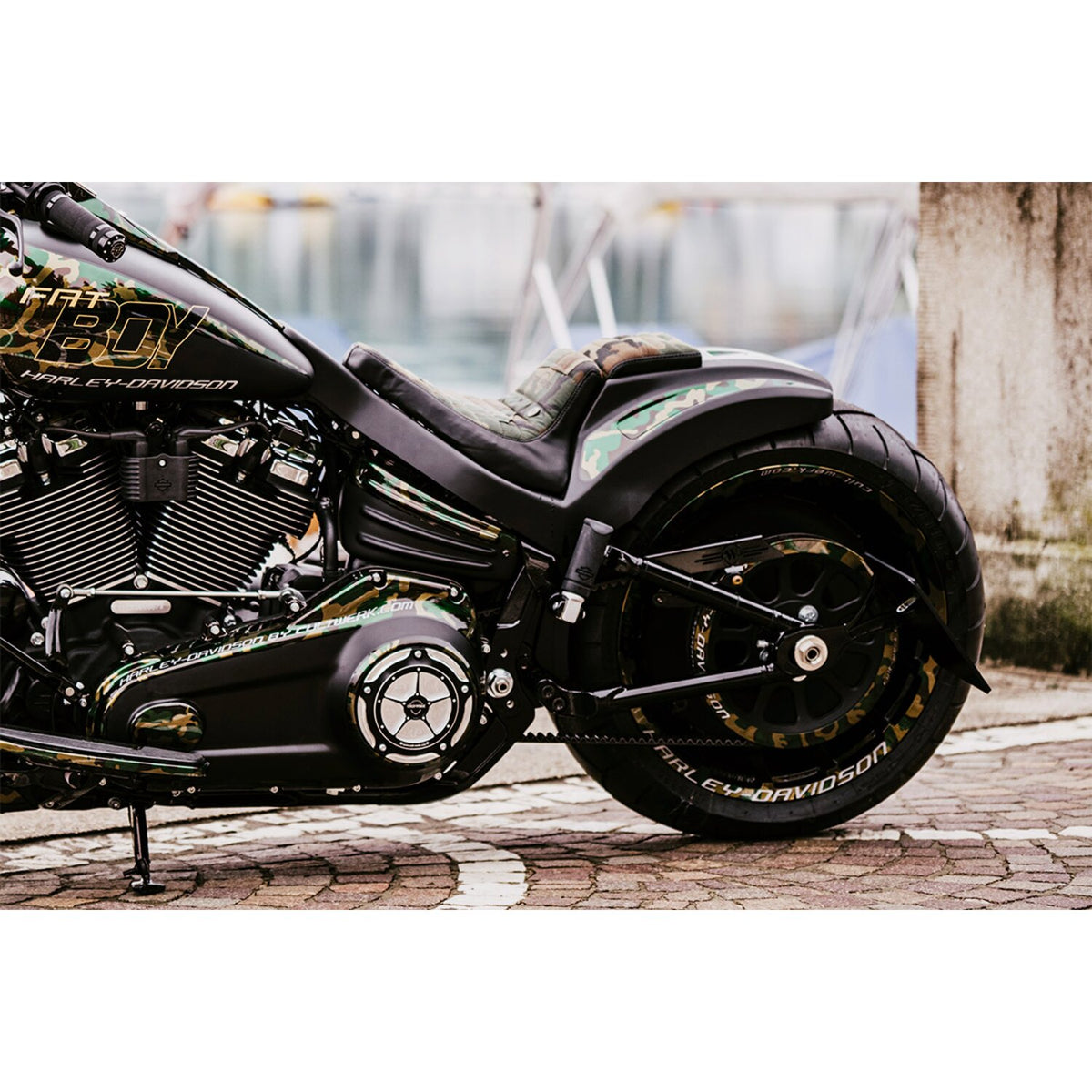 Cult-Werk Softail wide fender kit 'Racing' - 2-up seat