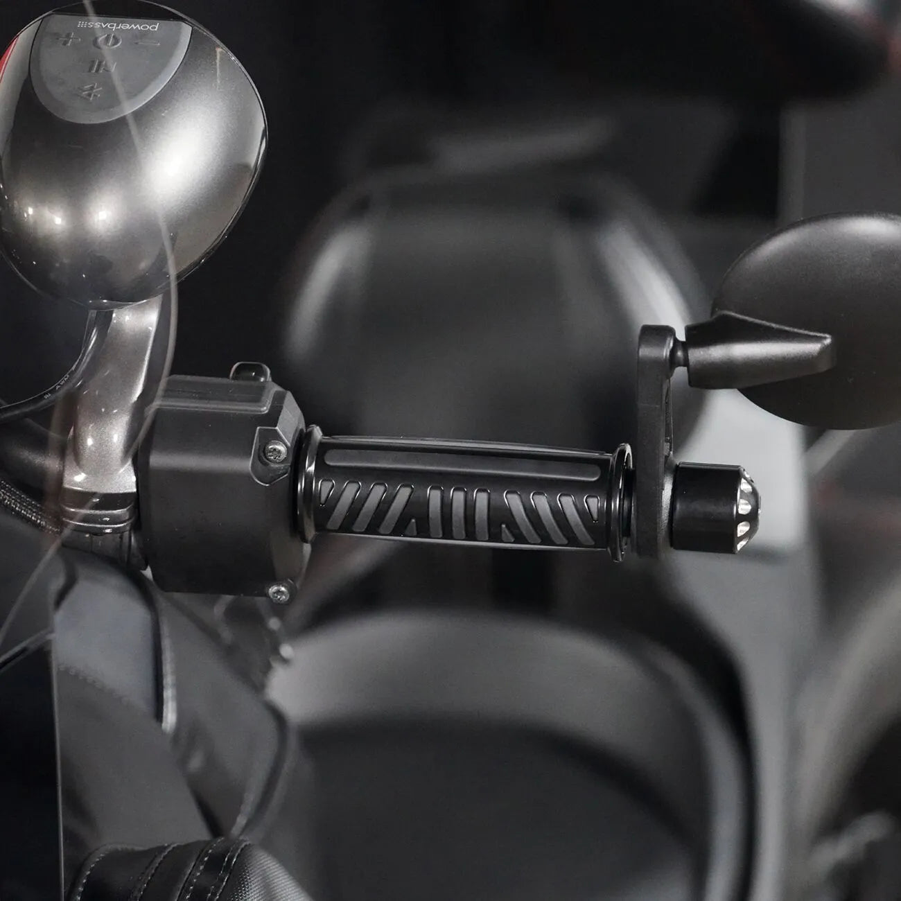 Show Chrome Combat Grips - 7/8" Handlebar