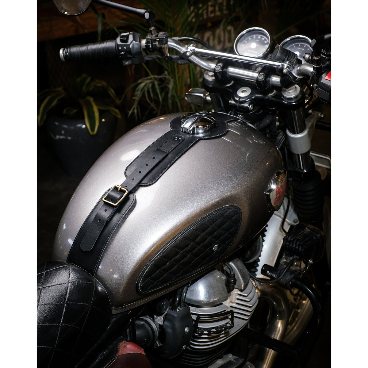 Trip Machine Tank Strap Interceptor/GT650 black