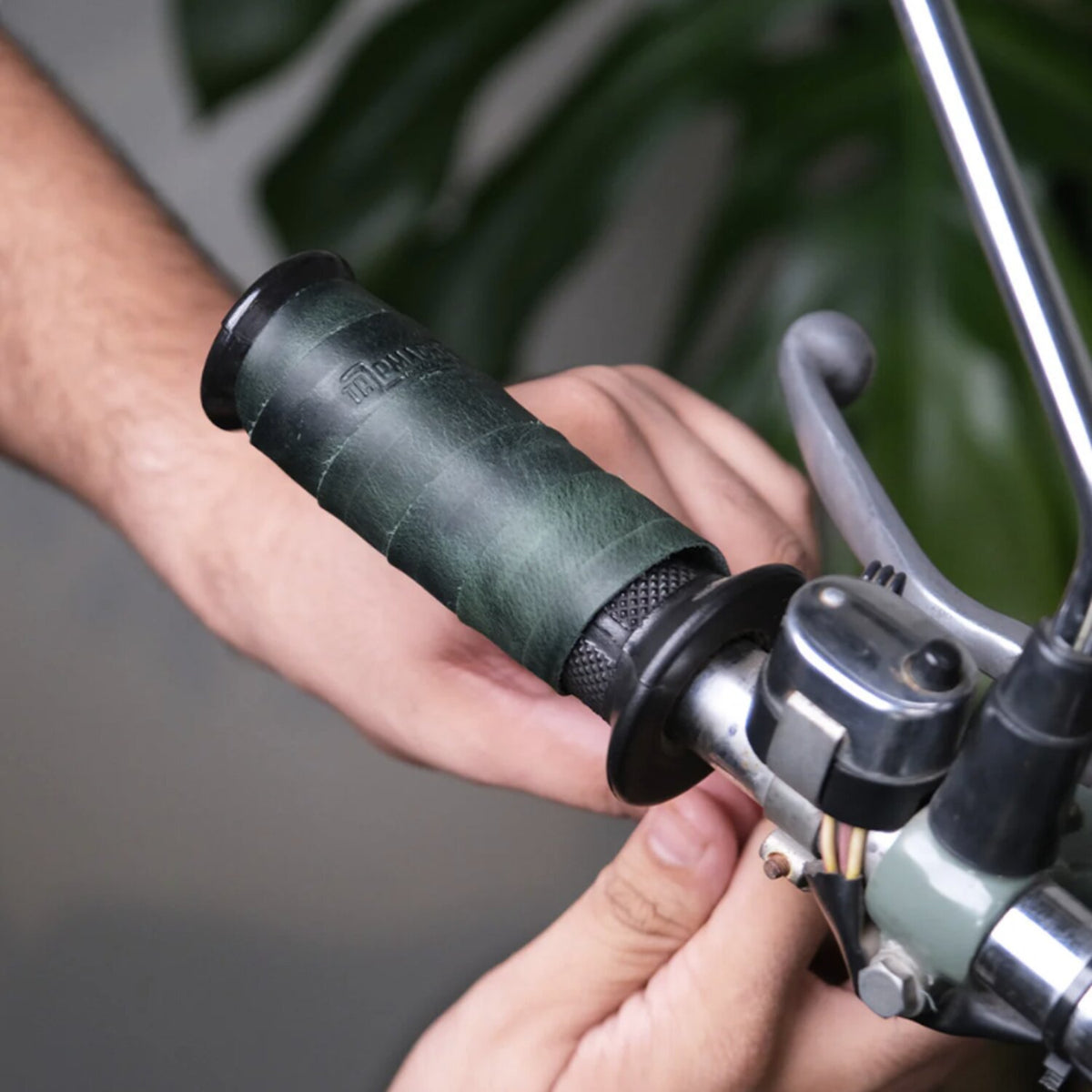 Trip Machine leather handlebar grip wraps - Forest Green