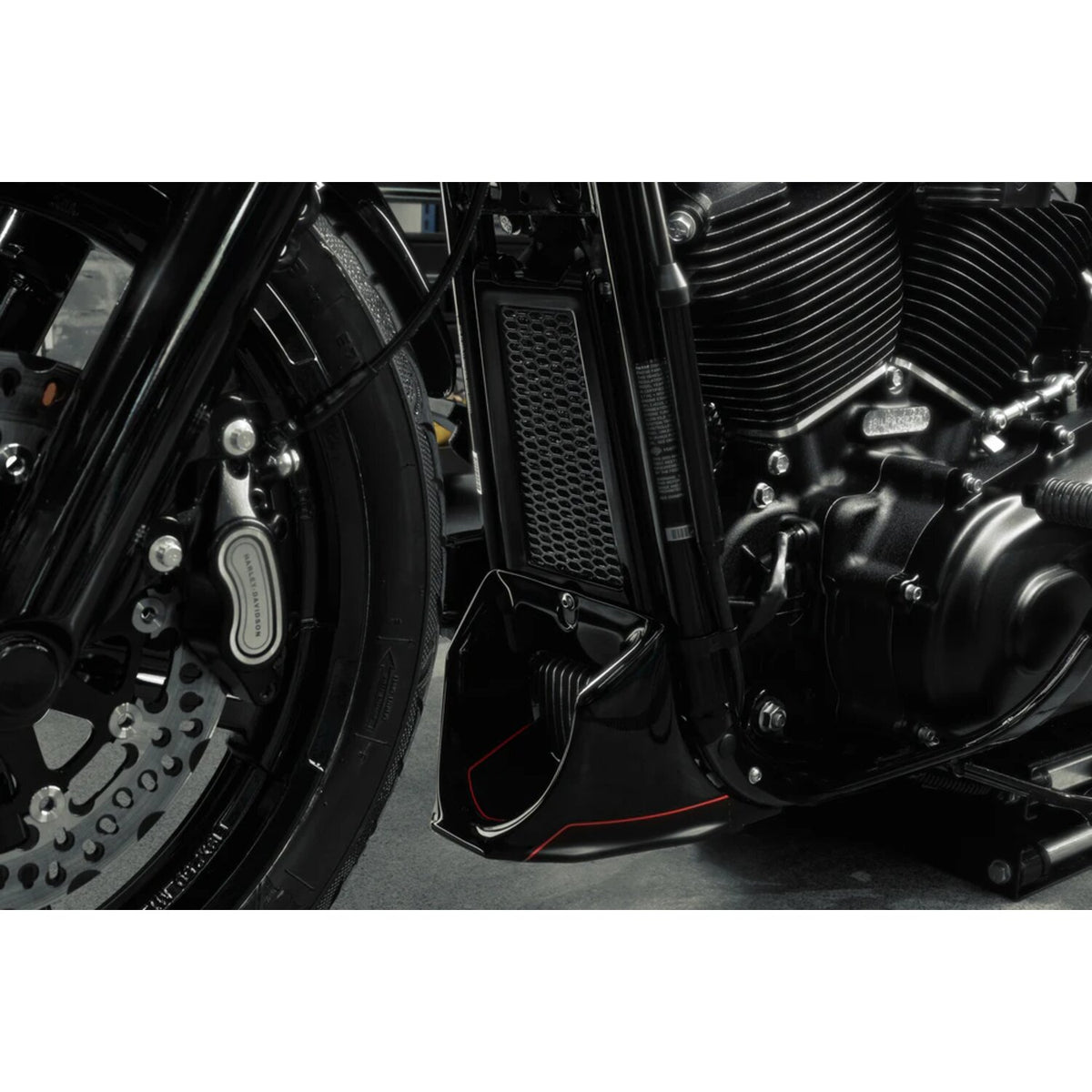 Killer Custom oil radiator guard 'Avant' - Black