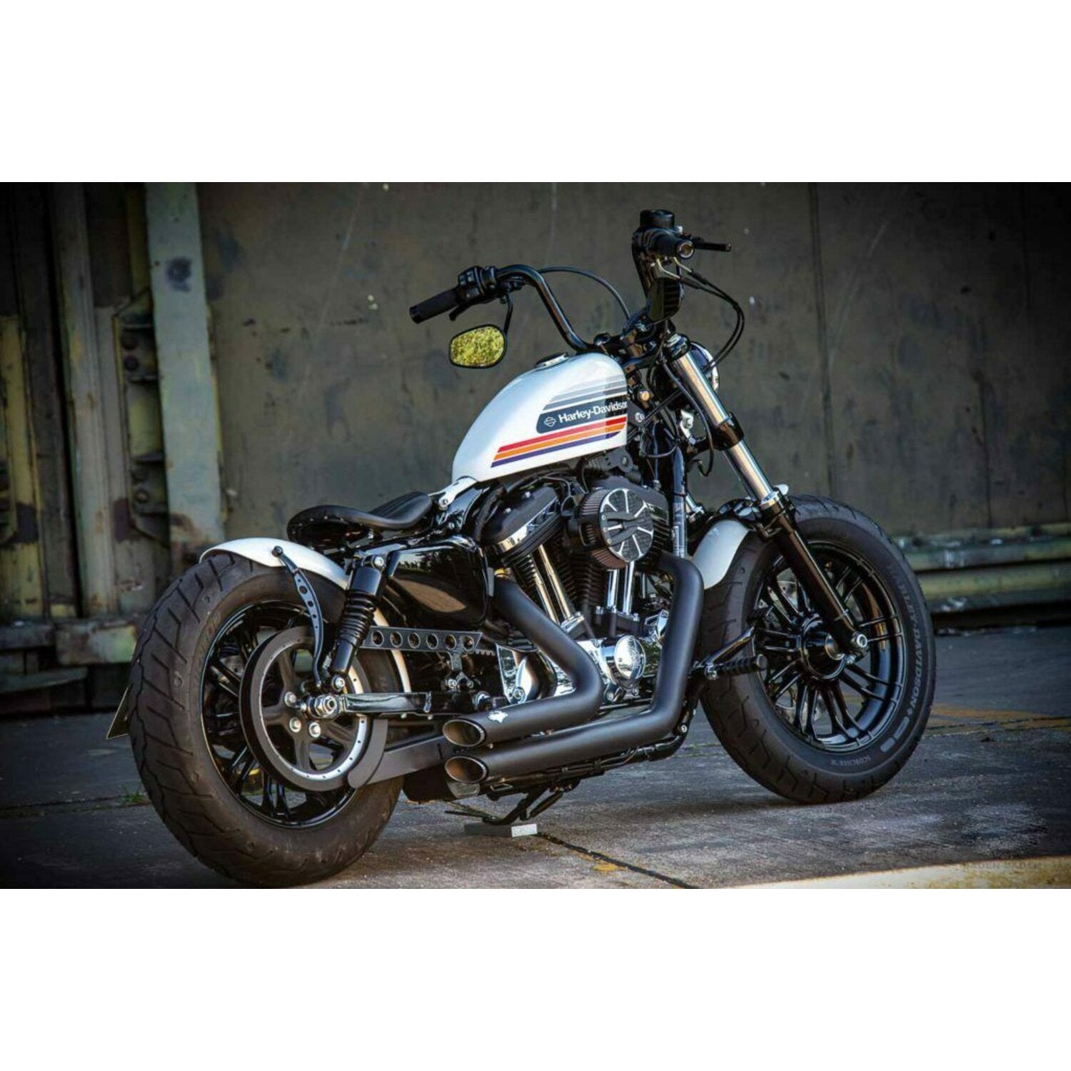 Rick's Motorcycles belt cover Round holes - Gloss black