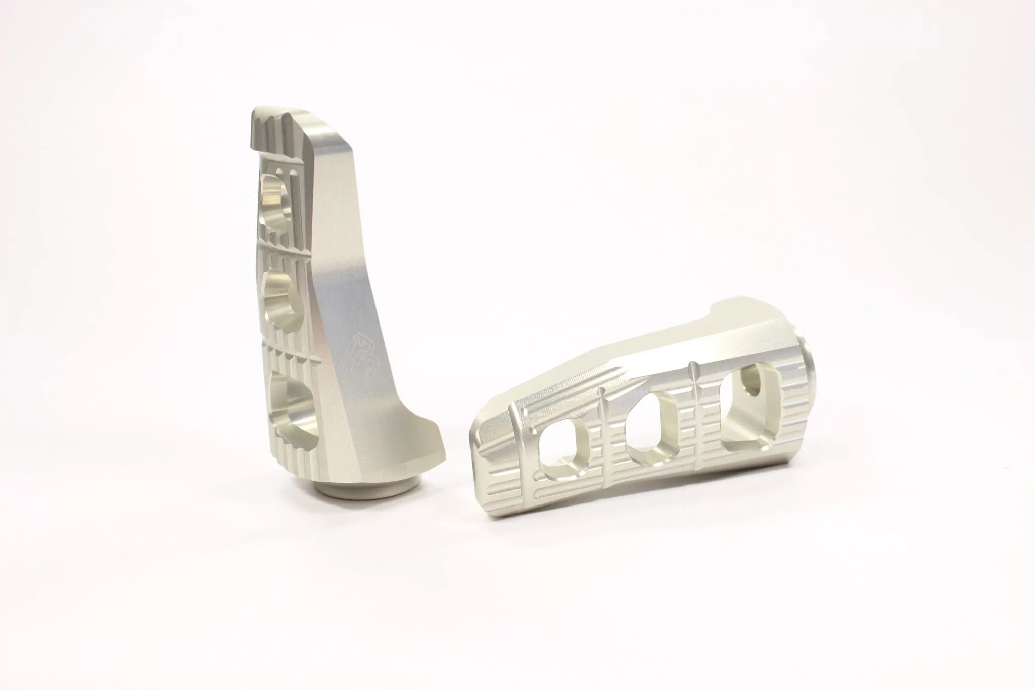 GILLES TOOLING UF20 Pillion Footrest Kit
