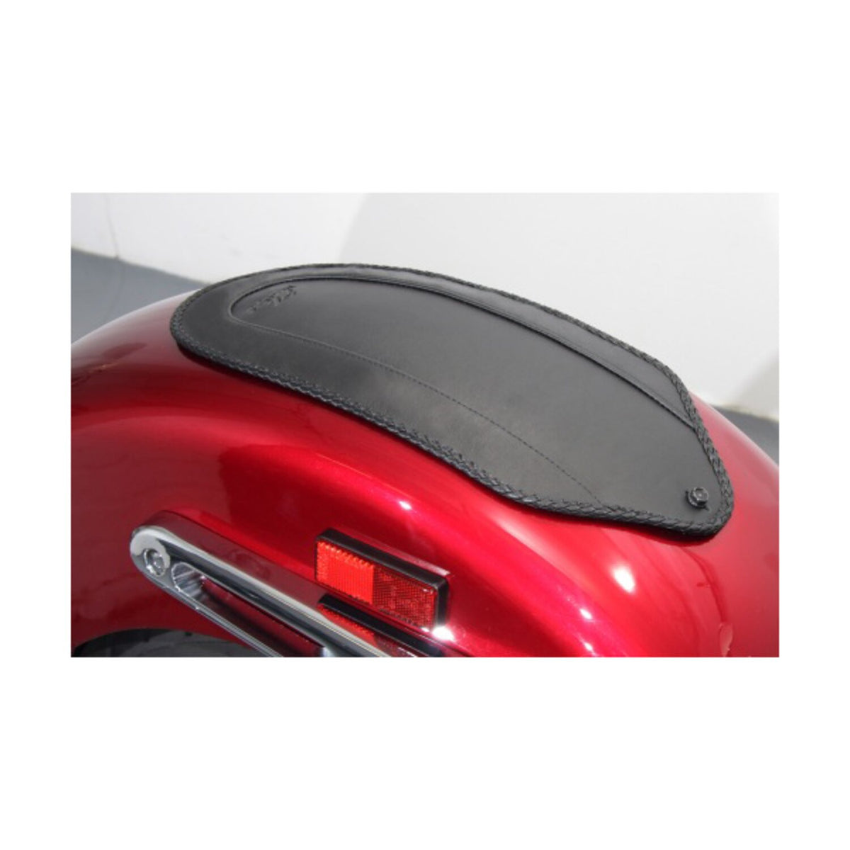 Mustang fender bib plain black