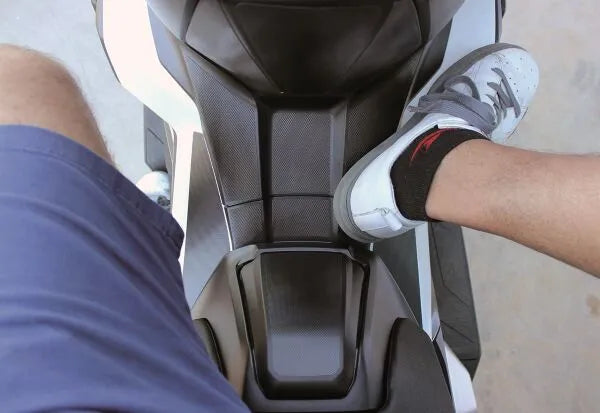 Uniracing Scooter Scratch Saver