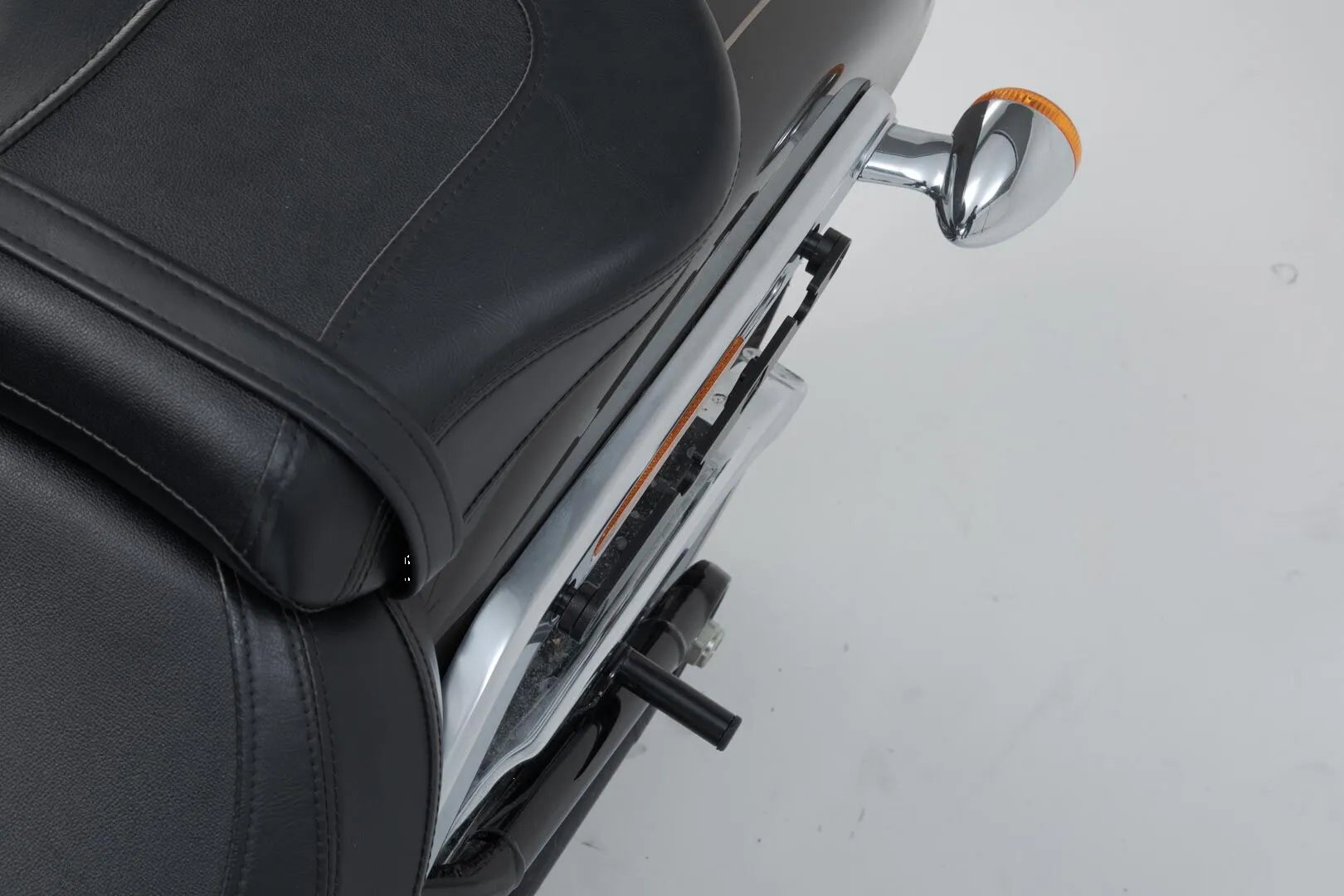 Sw-motech Slh Side Carrier For Harley-davidson