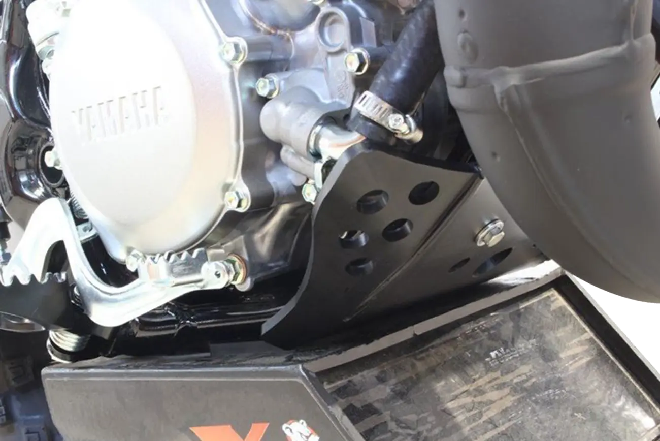 MOOSE OFFROAD HARD-PARTS Pro 6mm HDPE Skid Plate