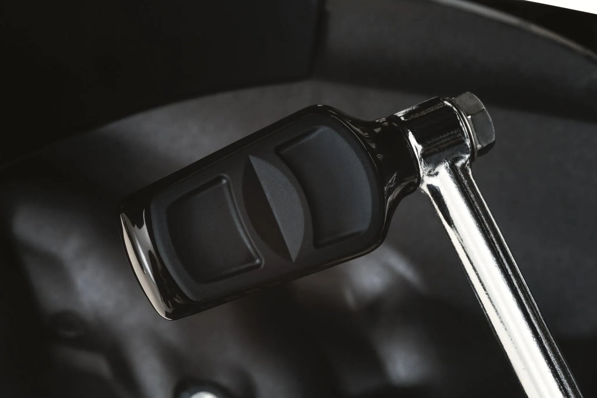 Kuryakyn Kinetic Shift Peg - Gloss Black - KUR4305