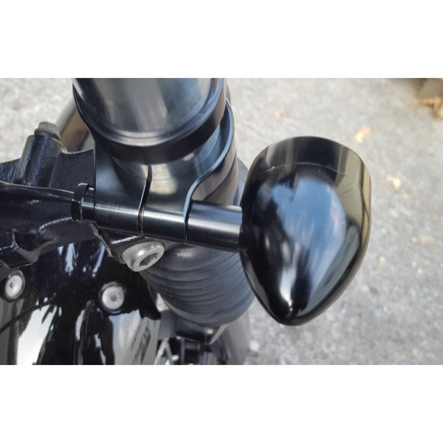 Motone Wrap-around turn signal brackets 39mm forks