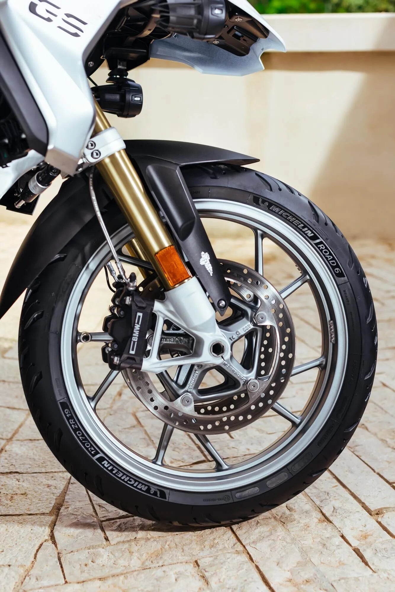 Michelin Road 6 Tire - 120/70zr19 Front Tire