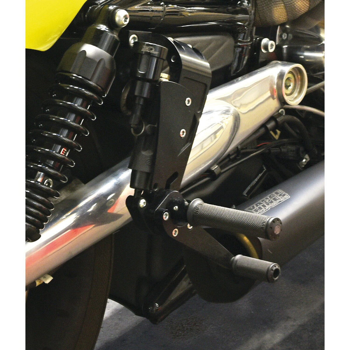 Free Spirits rear set controls for V-Rod