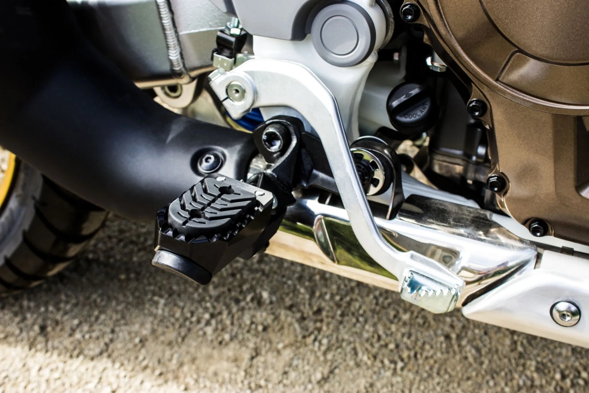 Gilles Tooling Footpeg Explorer Adjustable Black