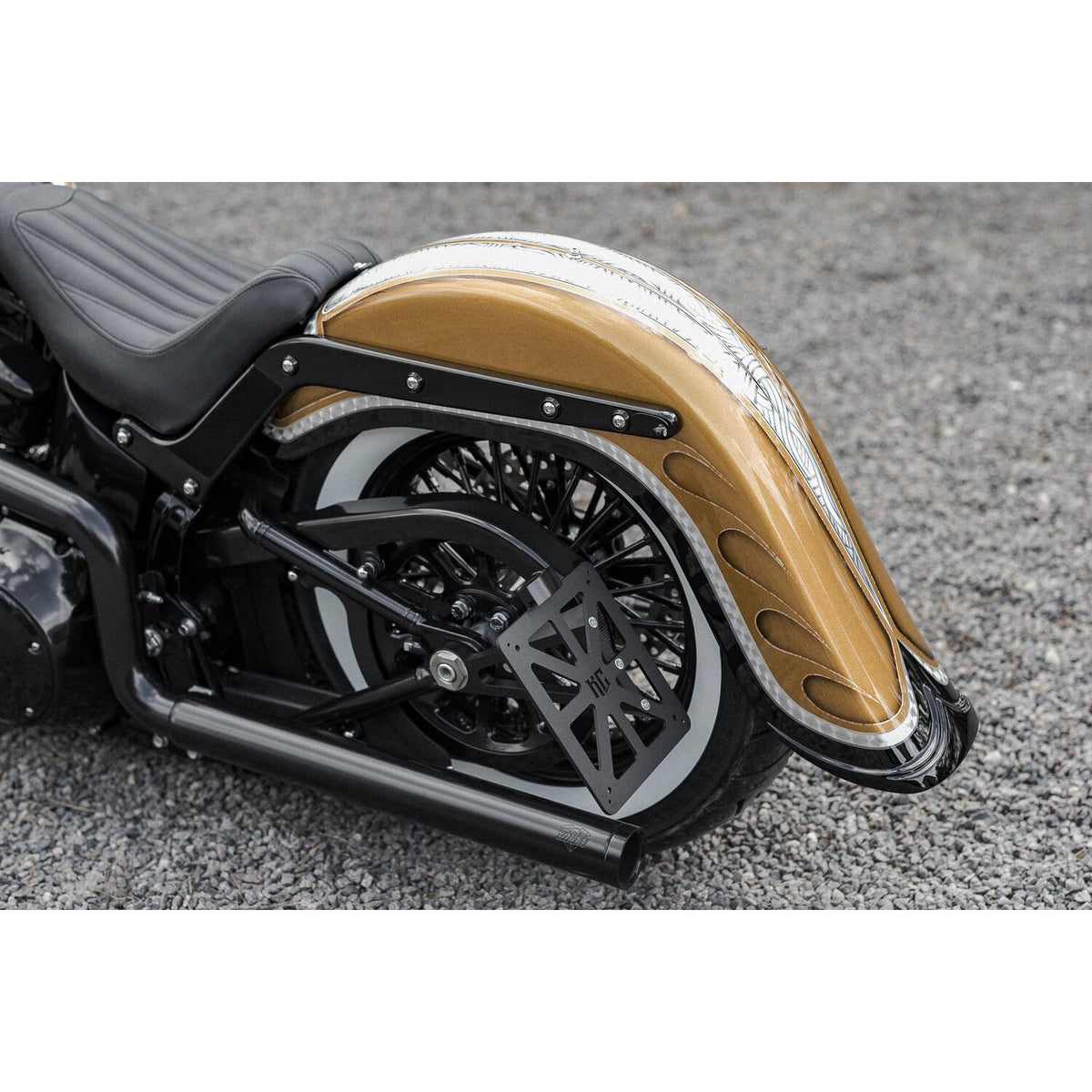 Killer Custom 4" stretched rear fender with classic tip