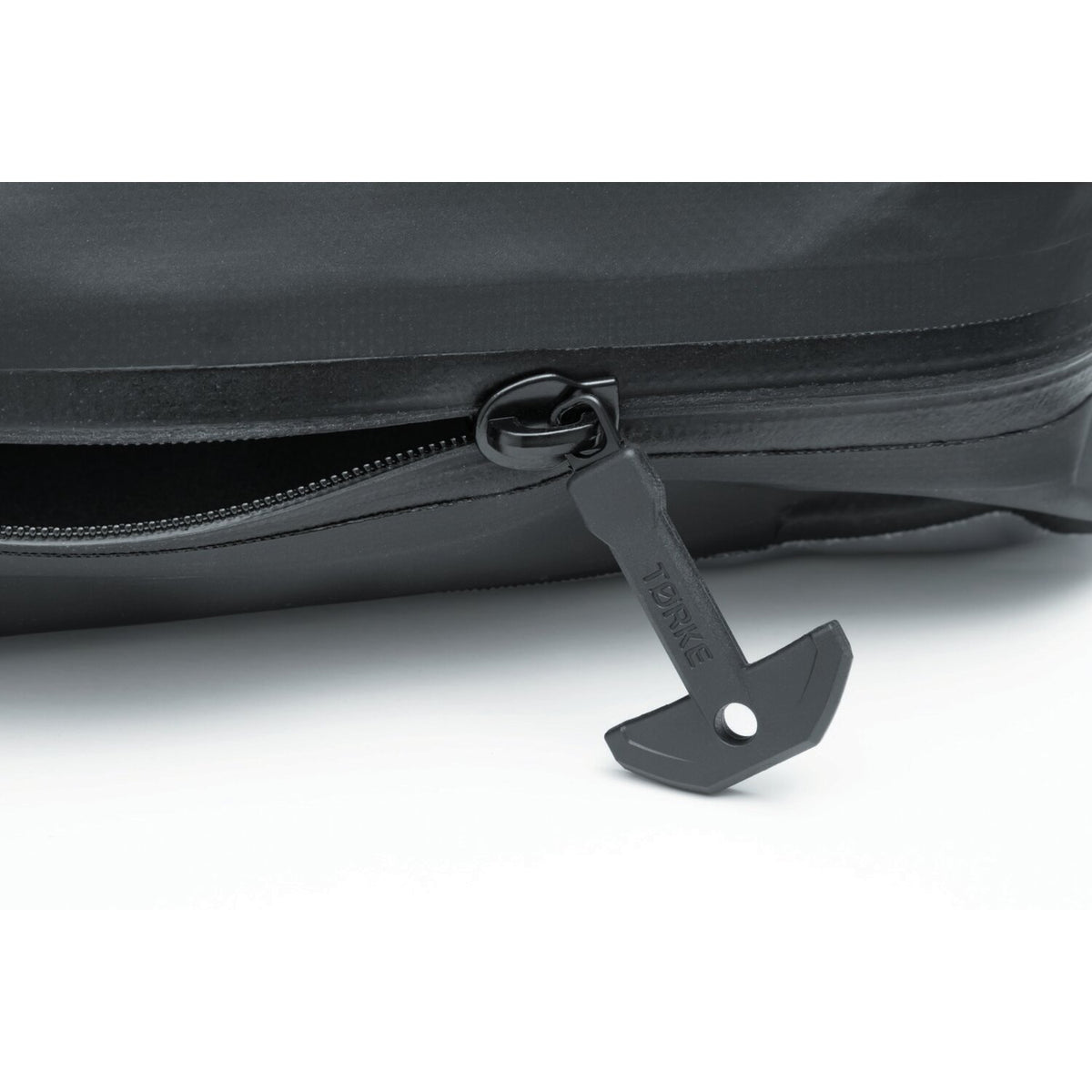 Kuryakyn Tørke 2.7L large removable pouch