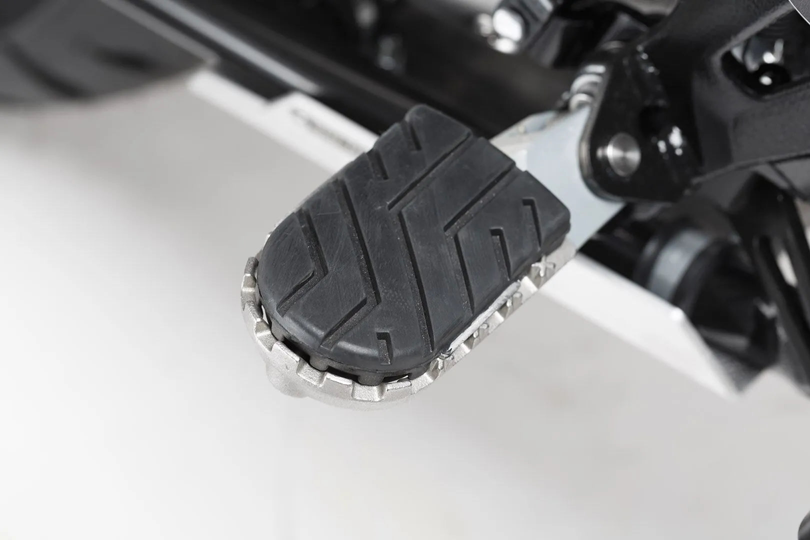 Sw-motech Ion Footrest Kit - Adjustable Comfort