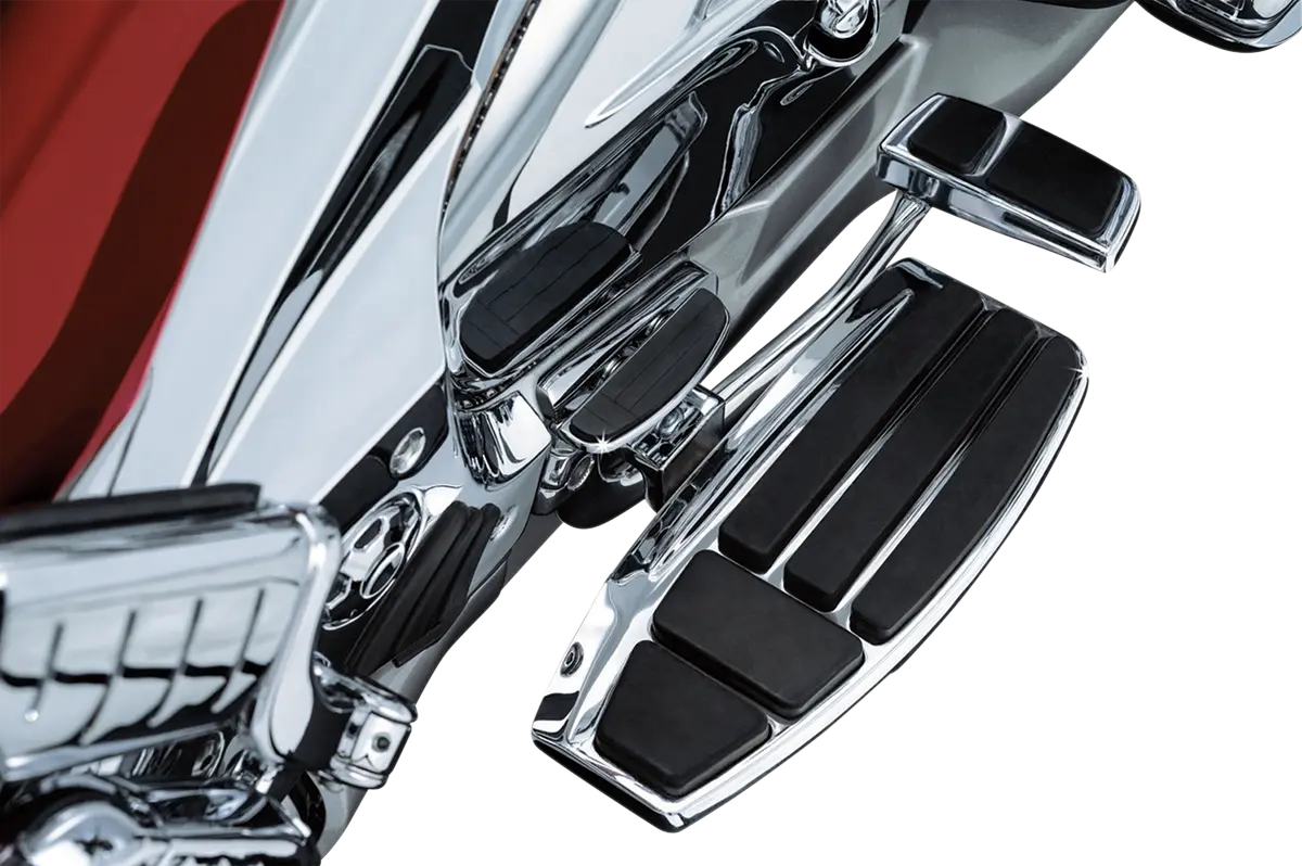 Kuryakyn Floorboard Kit - Chrome, Driver