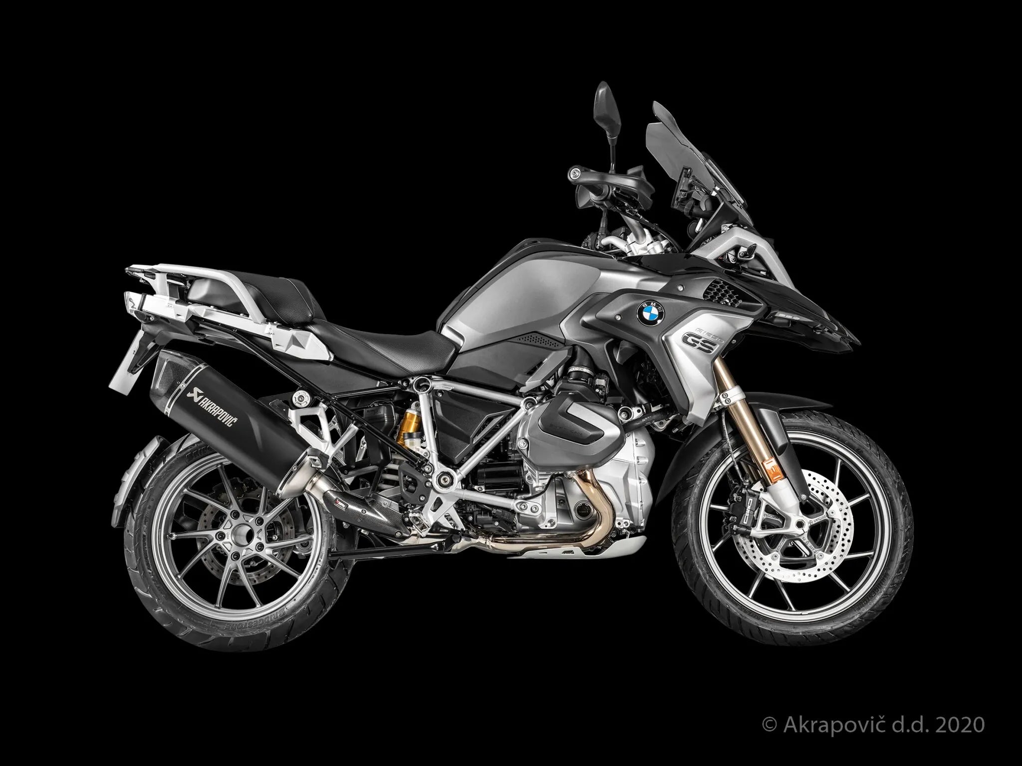 Akrapovic Slip-on Lyddæmper Street - ECE Godkendt
