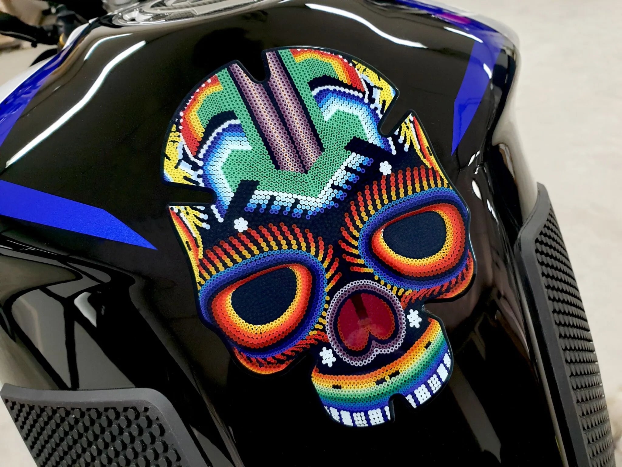 Onedesign Resin/soft Touch Tank Pad - Universal Fit