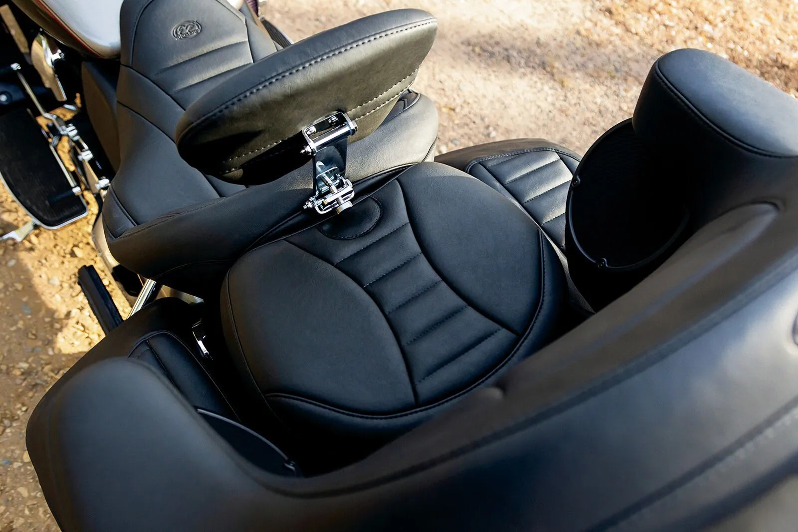 Mustang One-piece Deluxe 2-up Touring Seat - For Harley Davidson