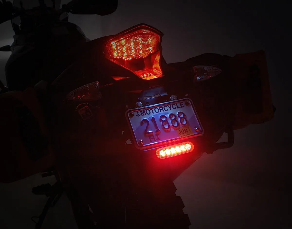 Denali B6 Led Brake Light Kit W/ License Plate Mount