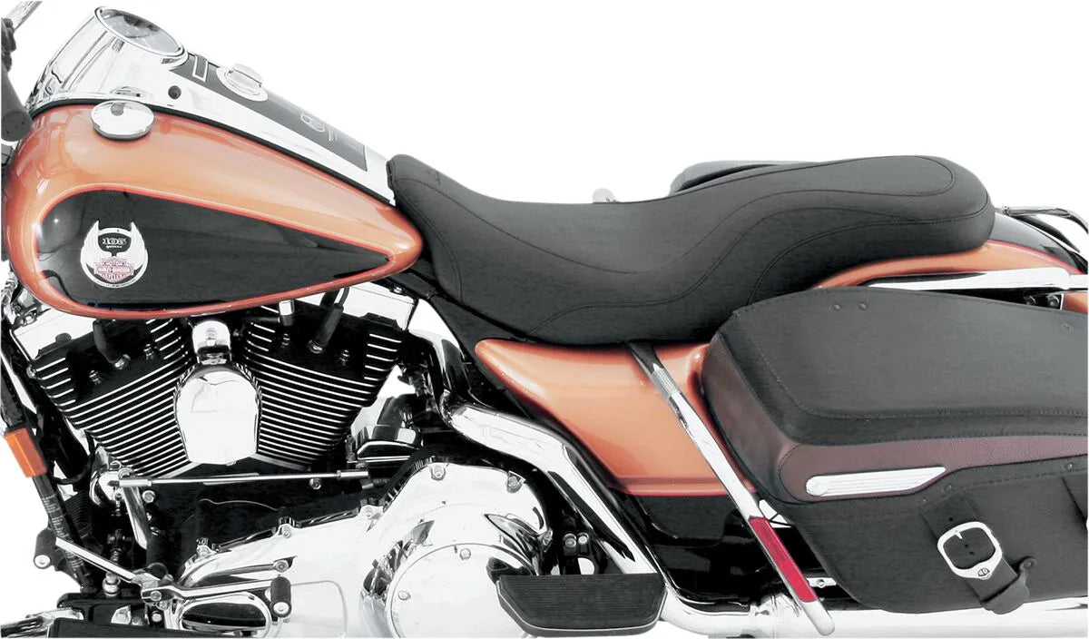Mustang Day Tripper 2-up Seat - For Harley Davidson