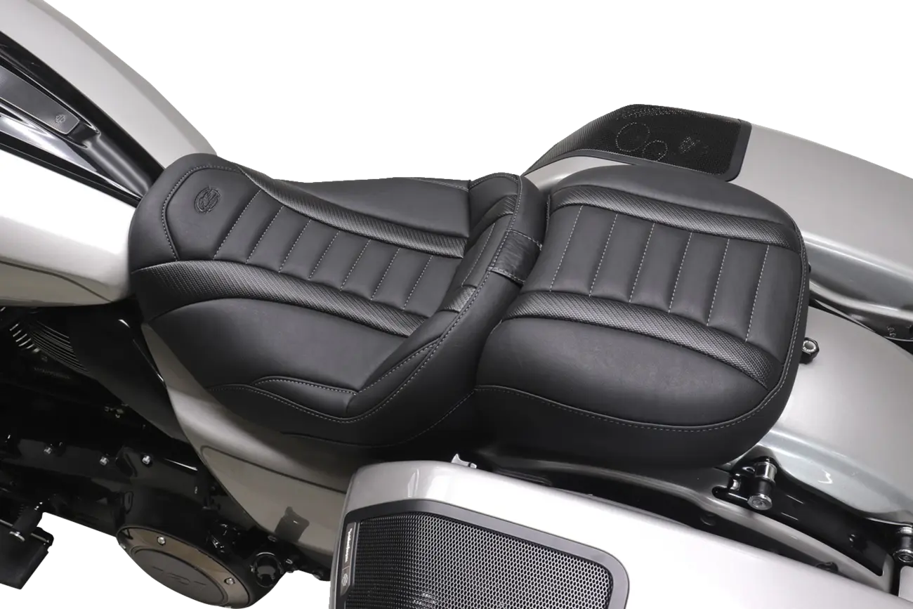 Mustang Wide Deluxe Touring Passenger Seat