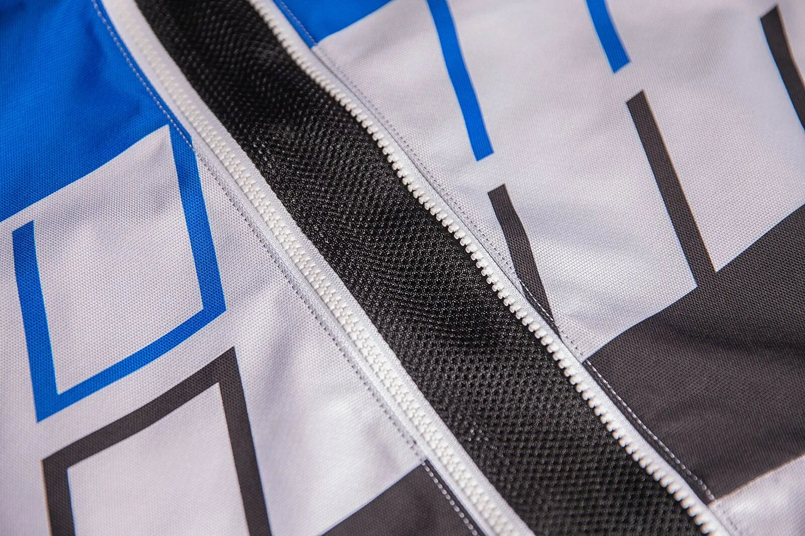Icon Airform Retro Jacket - Black/Blue/White