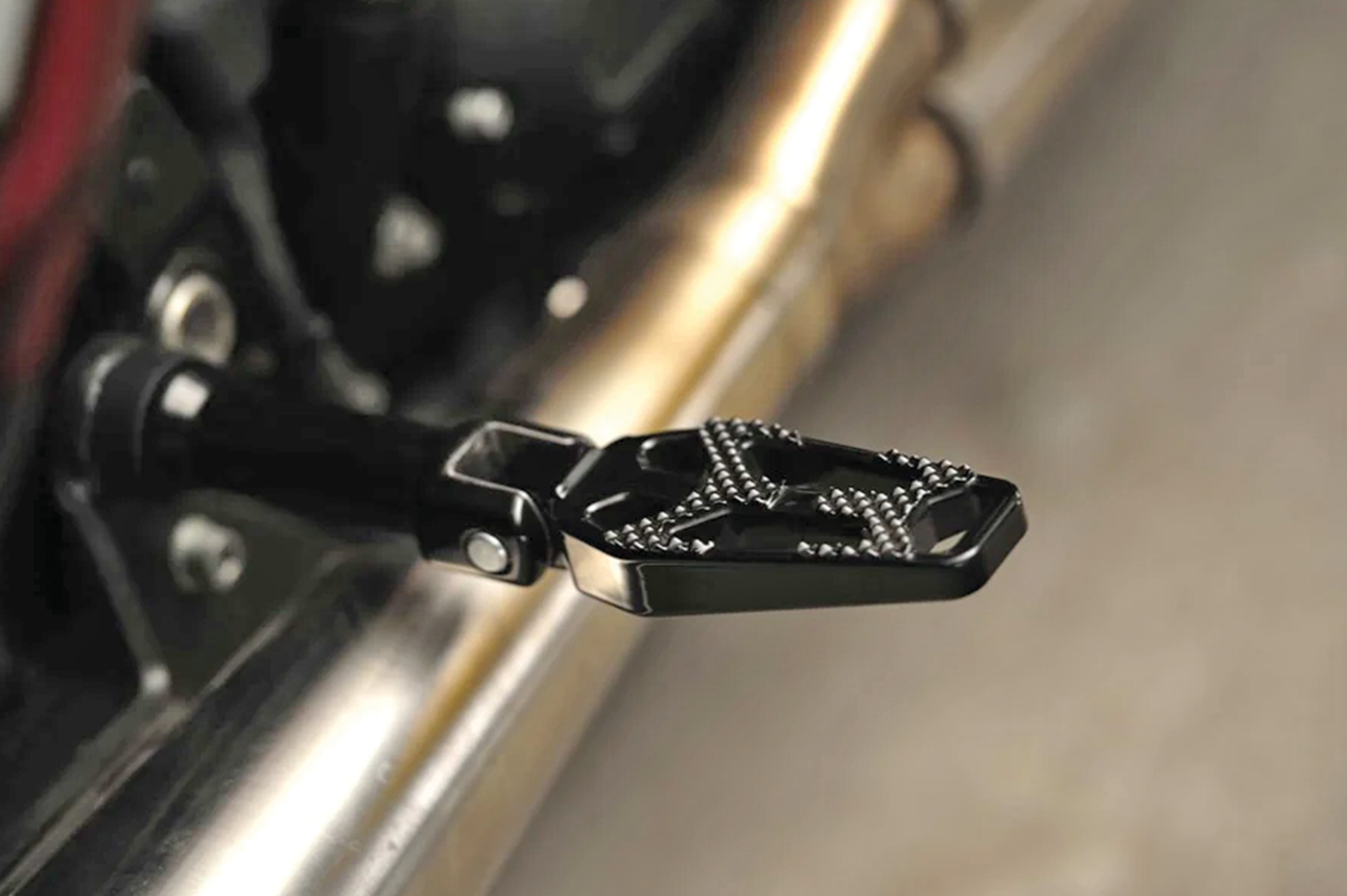 Tommy & Sons Crook Series Foot Pegs for Milwaukee Eight Softail – Foot Control