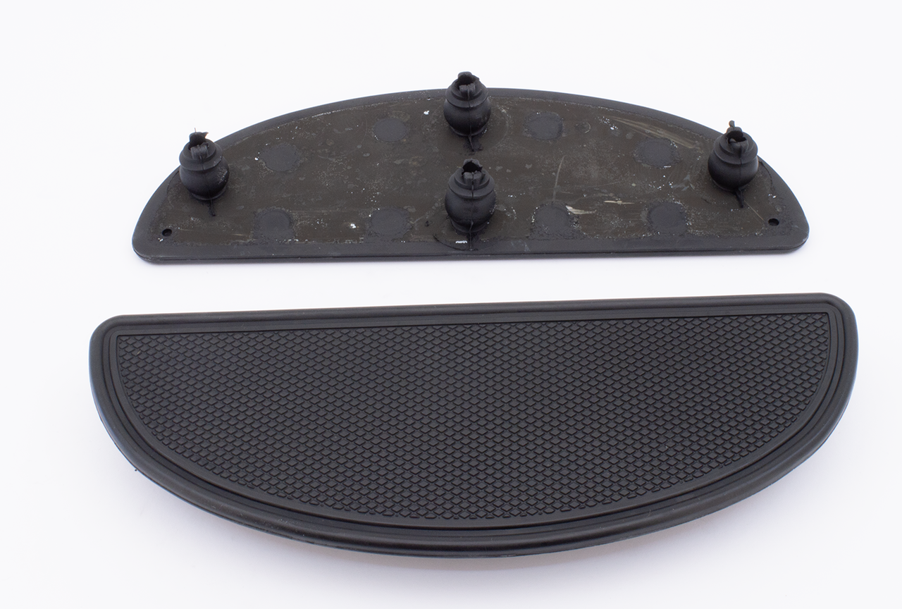 Zodiac Half-Moon Rider Footboards for Softail – Foot Control